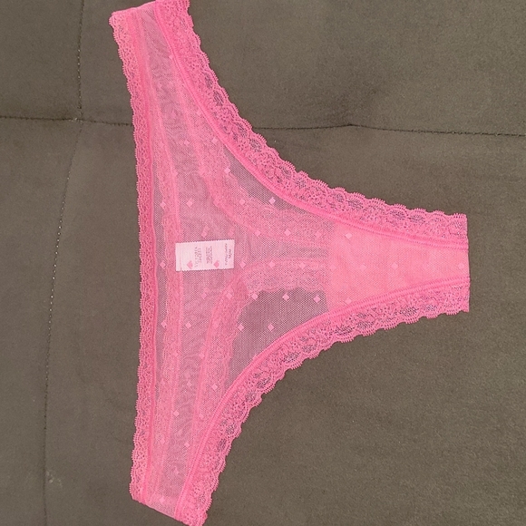 Victoria's Secret panties thong Medium - Picture 1 of 4